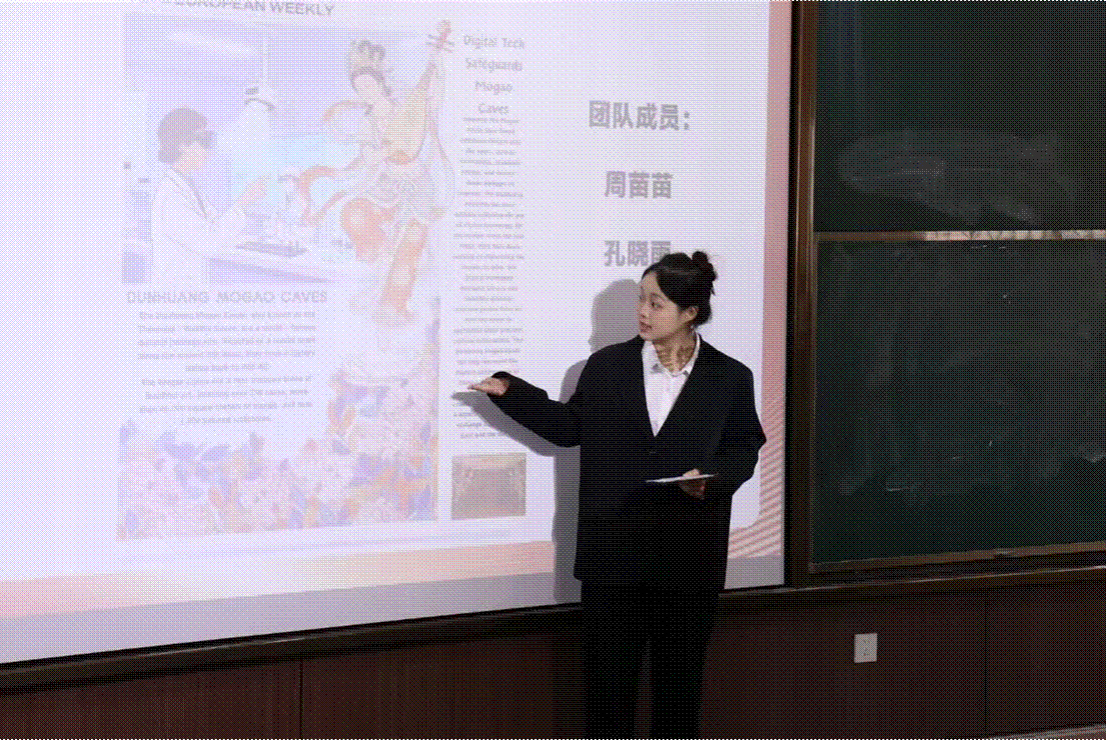 参赛选手介绍作品现场